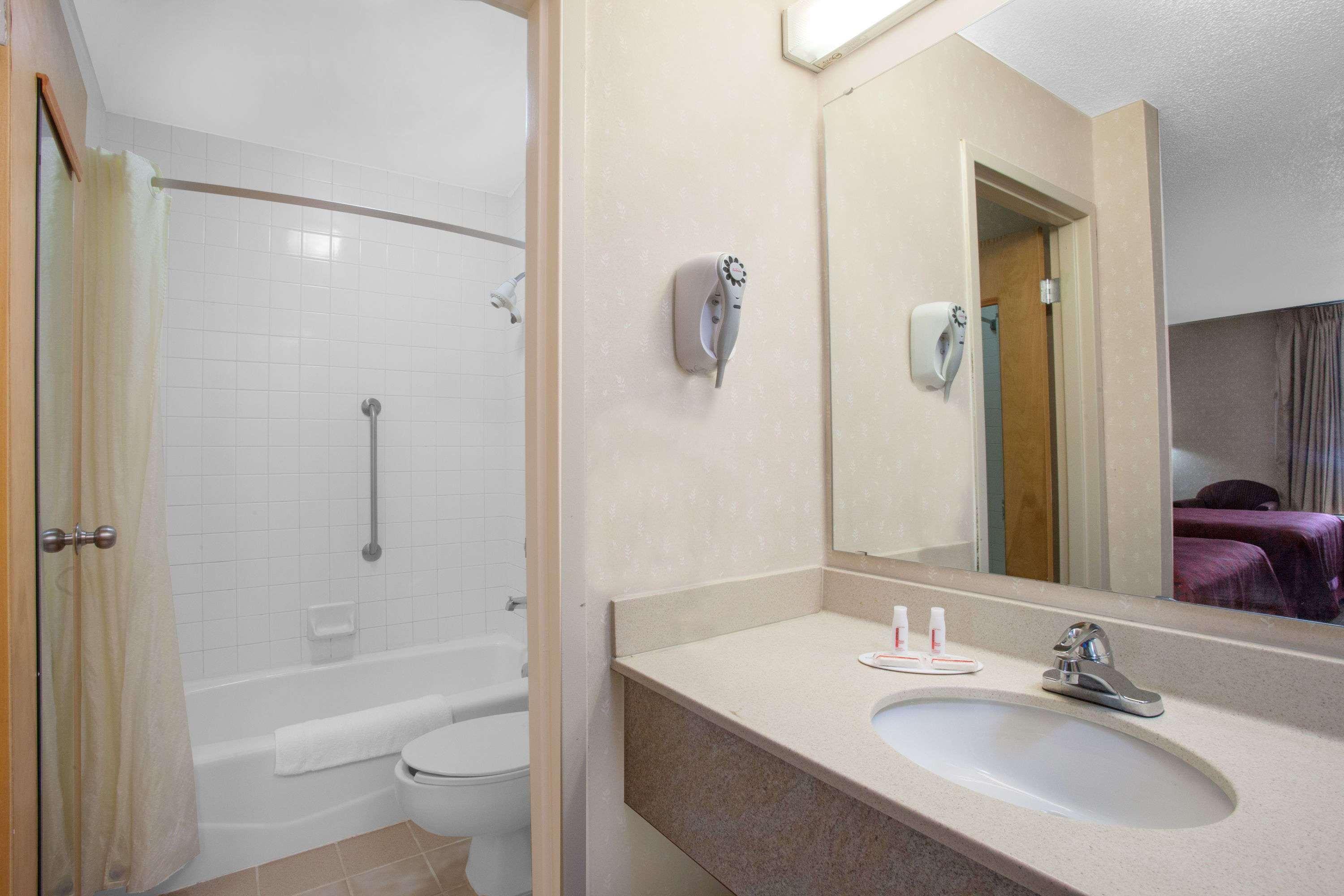 Perryville Hotel Екстер'єр фото