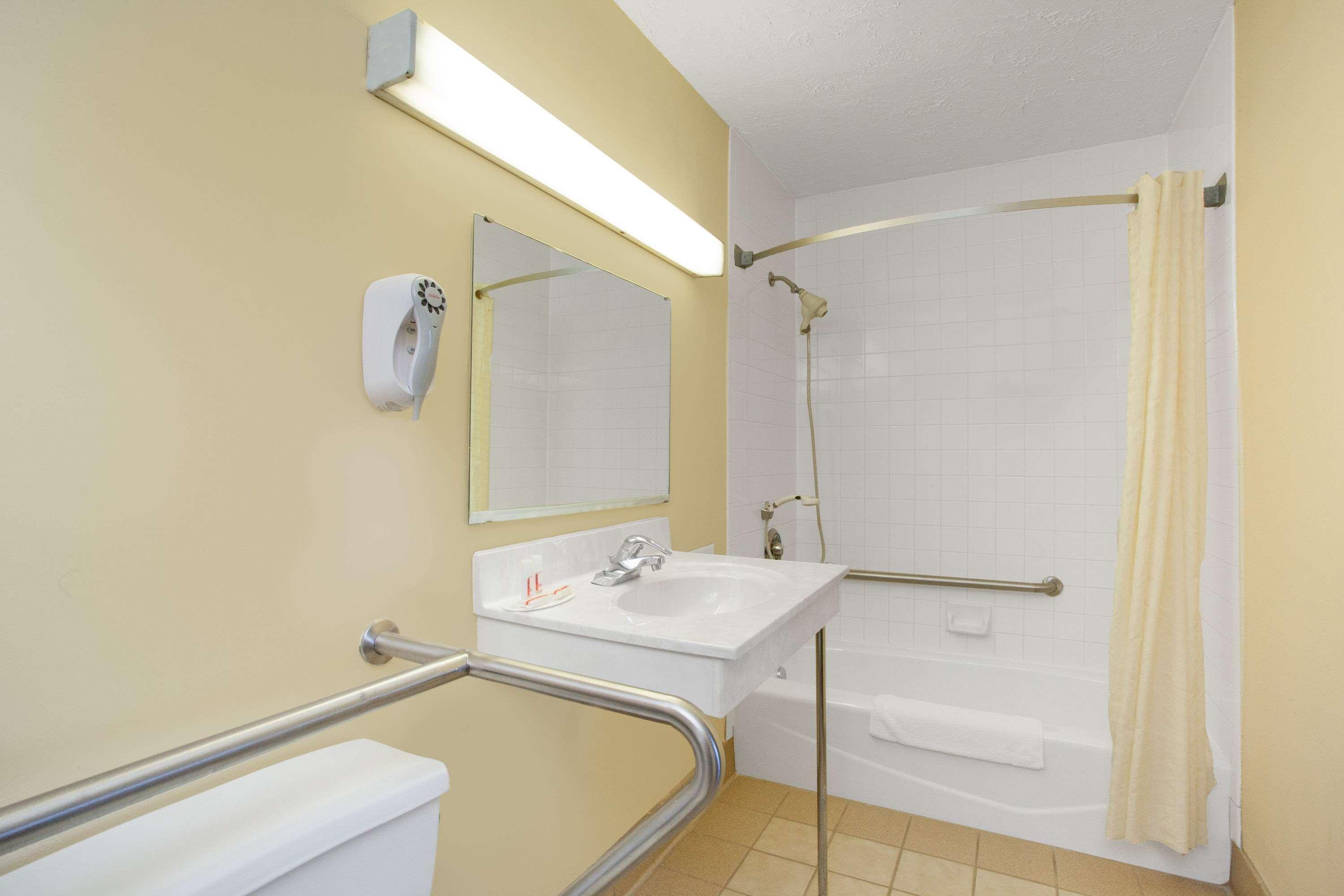 Perryville Hotel Екстер'єр фото